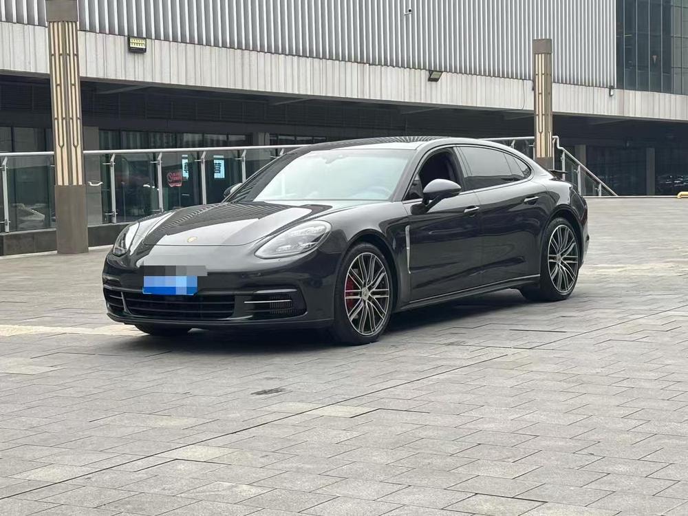 Porsche Panamera 2021 — фото автомобиля 1