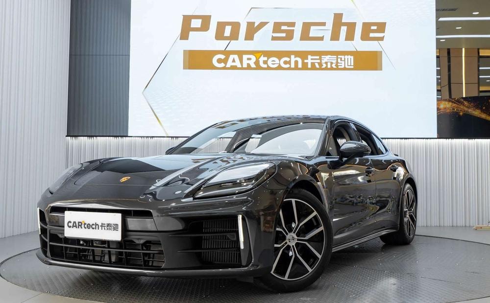 Porsche Panamera 2026 — фото автомобиля