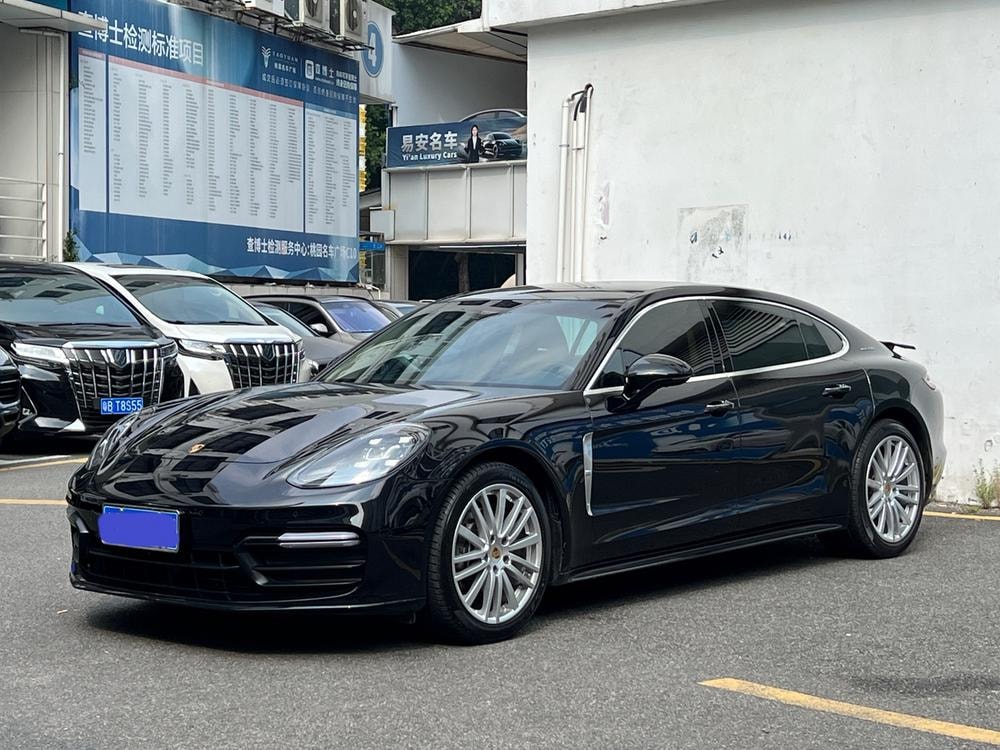 Porsche Panamera 2019 — фото автомобиля
