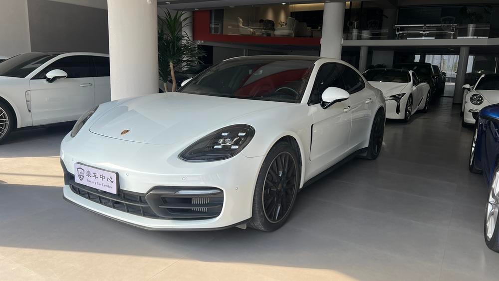 Porsche Panamera 2022 — фото автомобиля 1