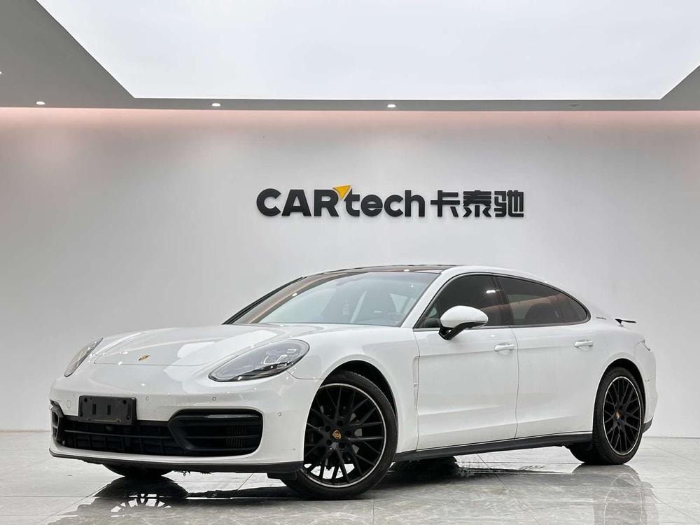 Porsche Panamera 2022 — фото автомобиля 1