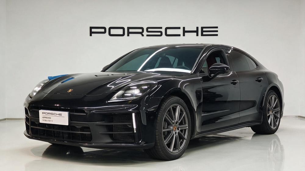 Porsche Panamera 2024 — фото автомобиля 1