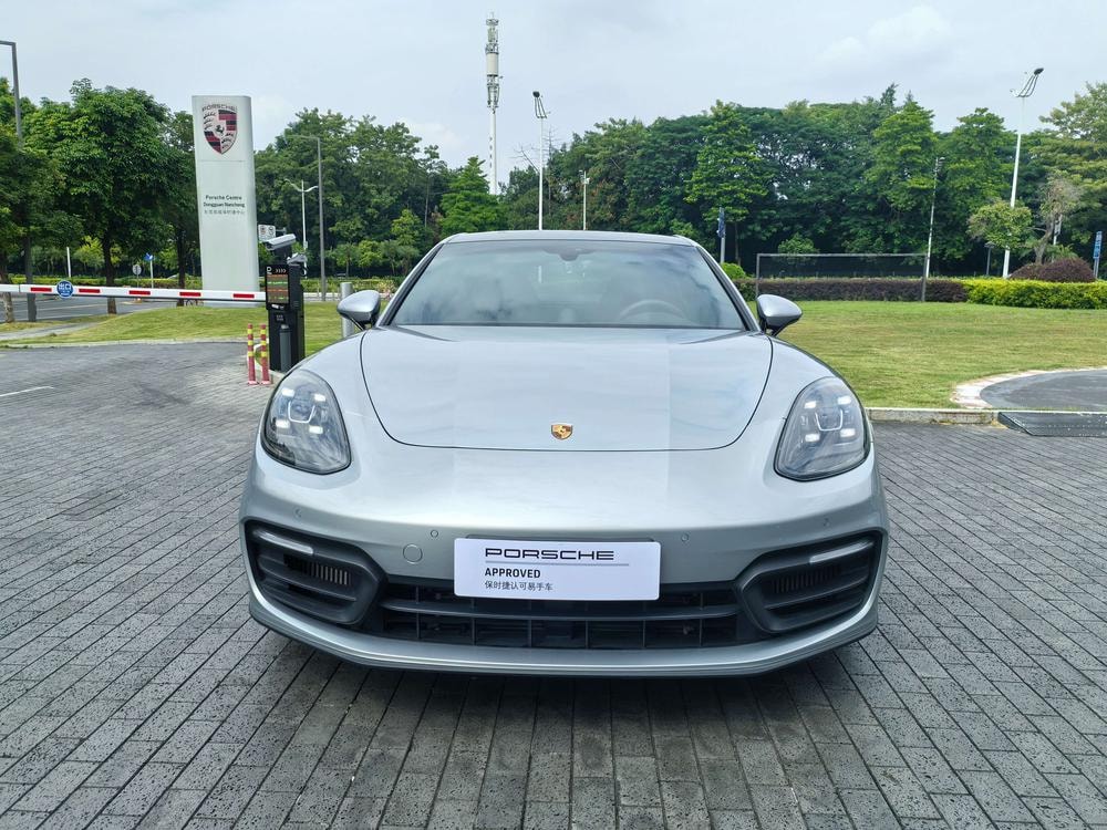 Porsche Panamera 2023 — фото автомобиля 1