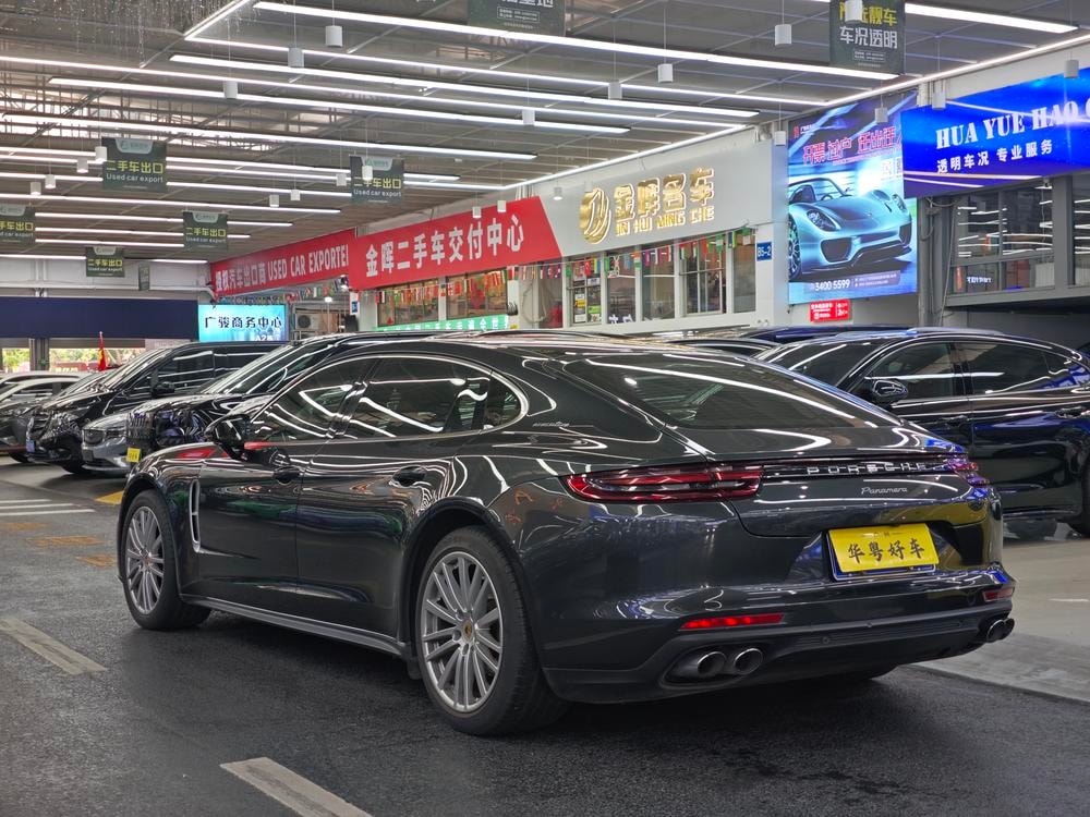 Porsche Panamera 2017 — фото автомобиля 1