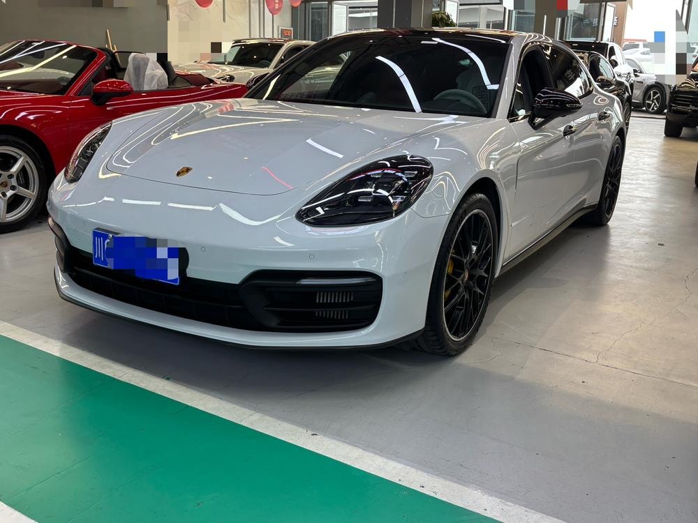 Porsche Panamera 2023 — фото автомобиля