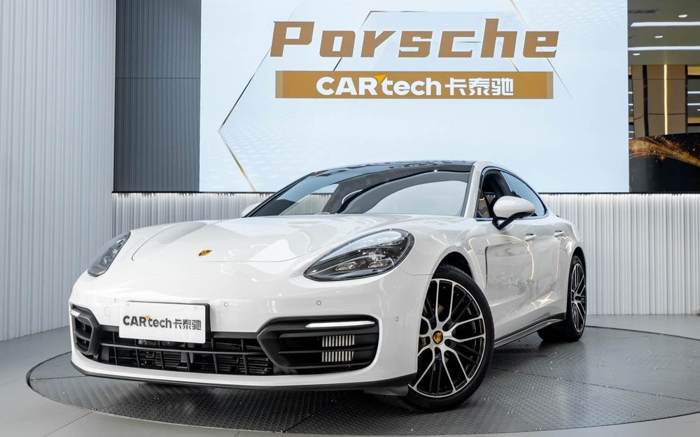 Porsche Panamera 2022 — фото автомобиля 1
