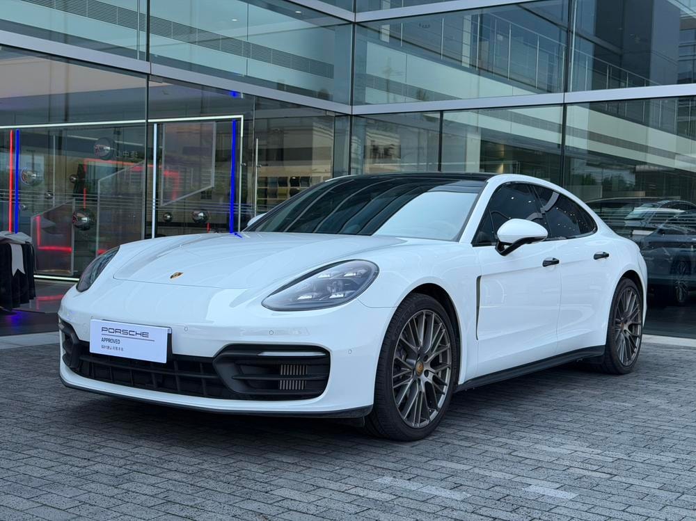 Porsche Panamera 2023 — фото автомобиля