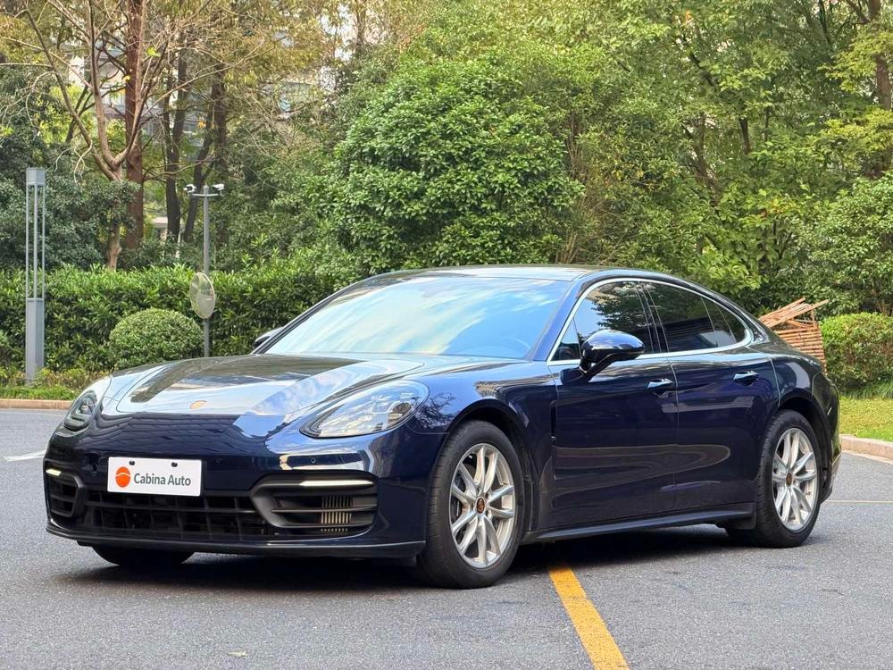 Porsche Panamera 2023 — фото автомобиля 1