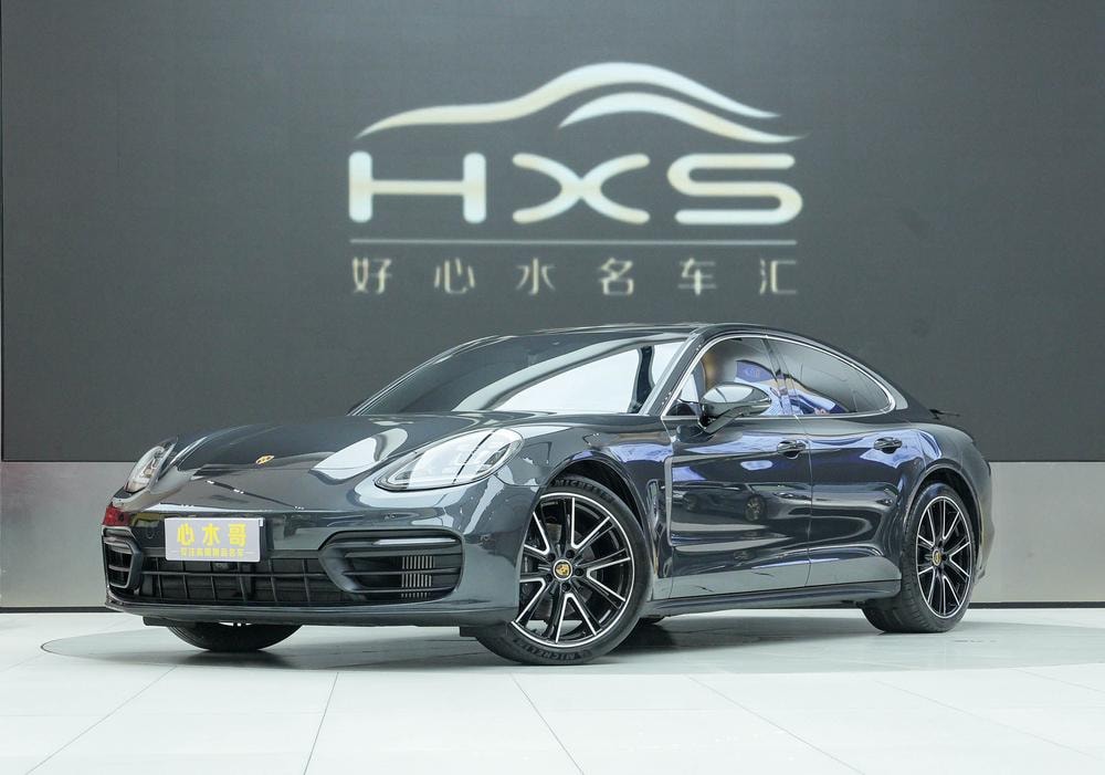 Porsche Panamera 2023 — фото автомобиля 1