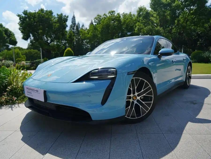 Porsche Taycan 2020 — фото автомобиля