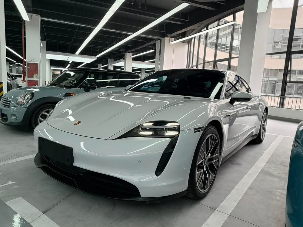 Porsche Taycan 2022 — фото автомобиля
