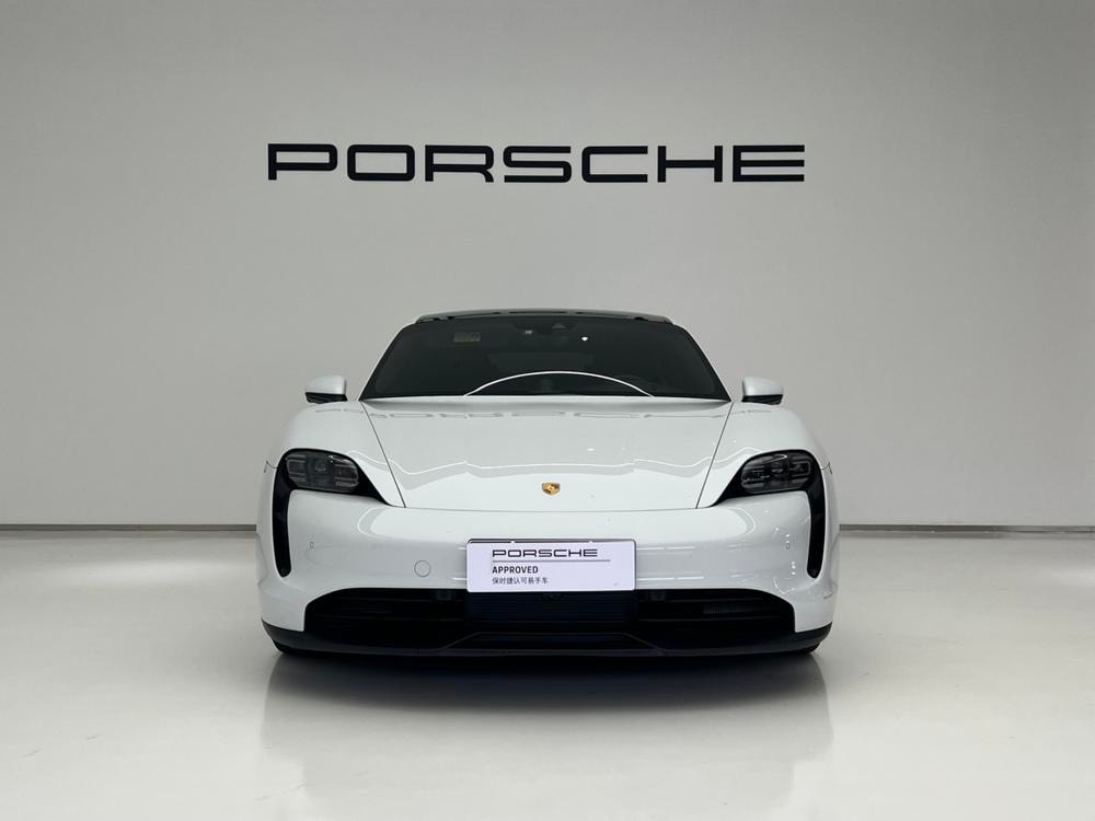 Porsche Taycan 2022 — фото автомобиля 1