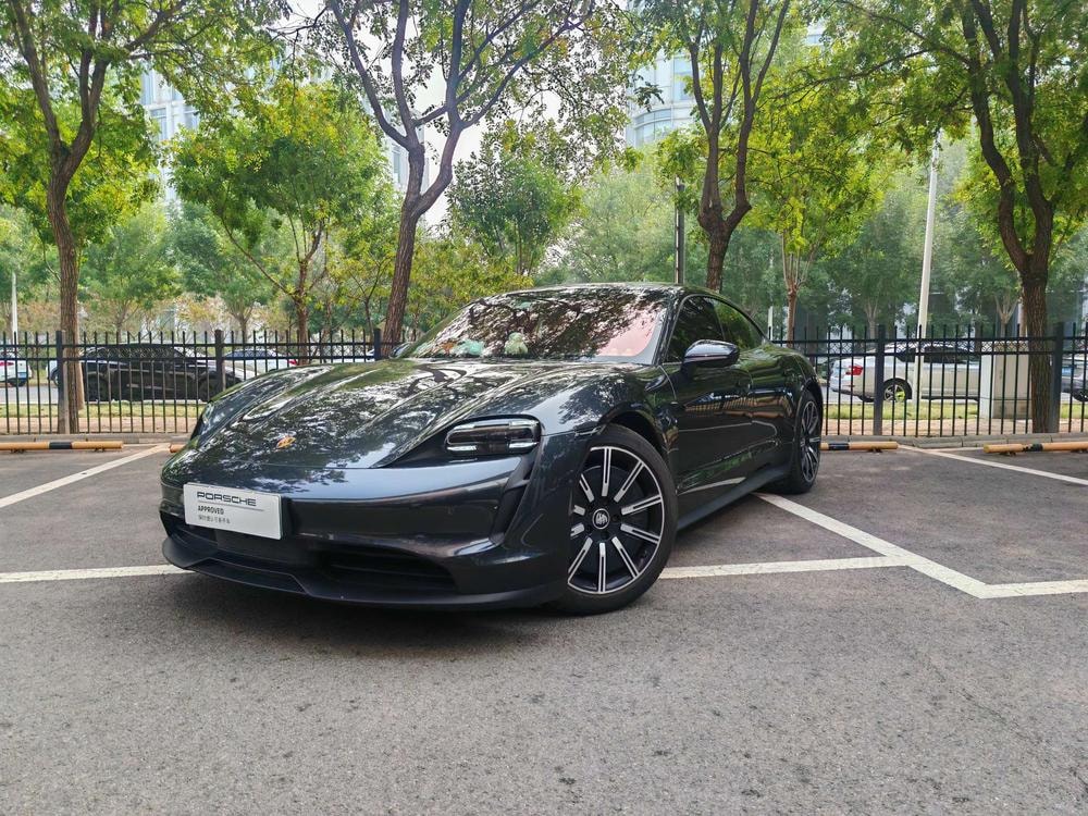 Porsche Taycan 2022 — фото автомобиля