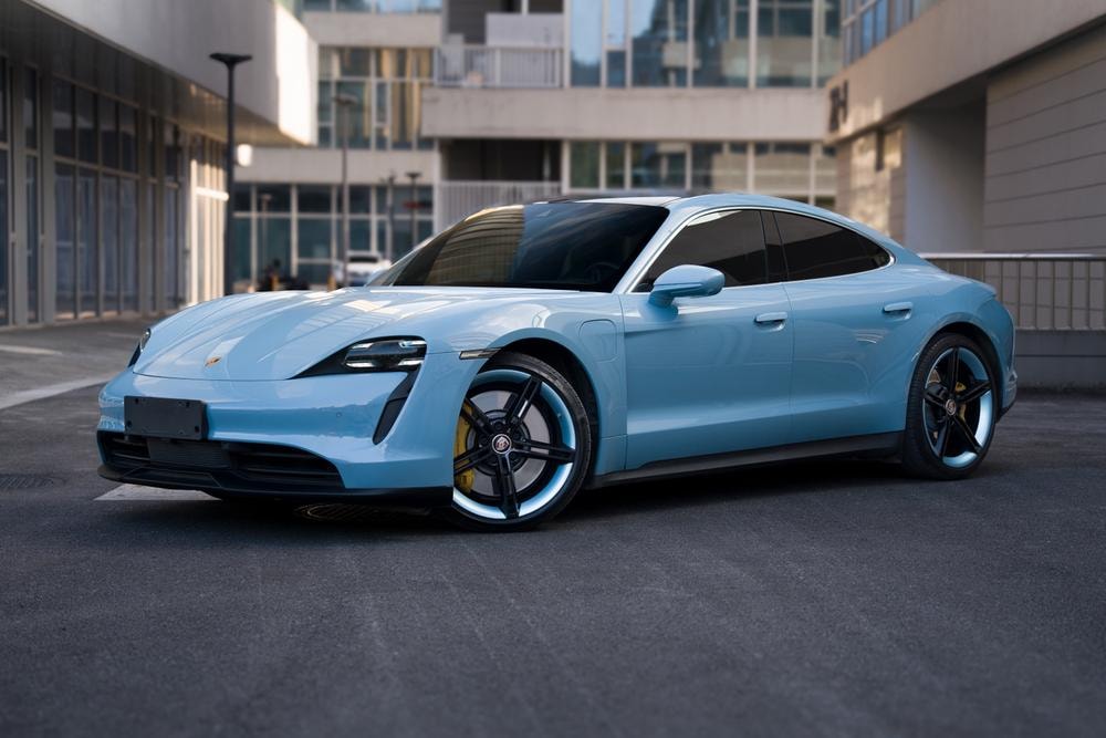 Porsche Taycan 2019 — фото автомобиля
