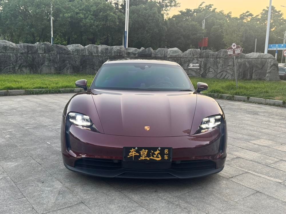 Porsche Taycan 2020 — фото автомобиля 1