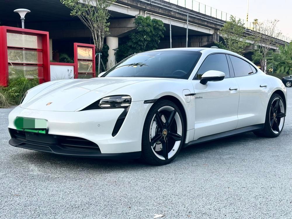 Porsche Taycan 2022 — фото автомобиля 1