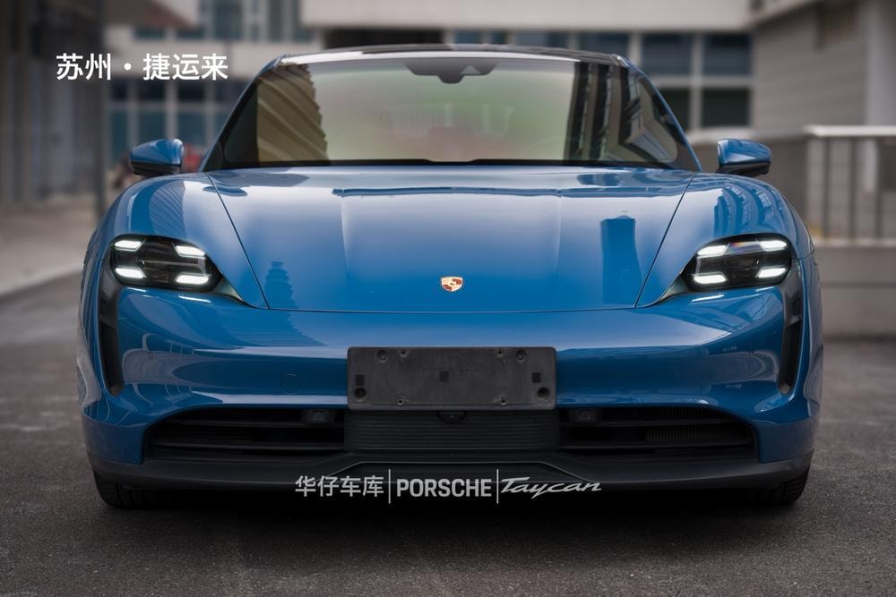 Porsche Taycan 2020 — фото автомобиля
