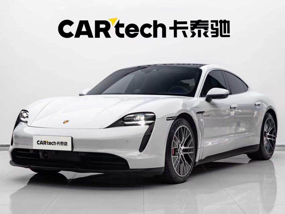 Porsche Taycan 2019 — фото автомобиля 1