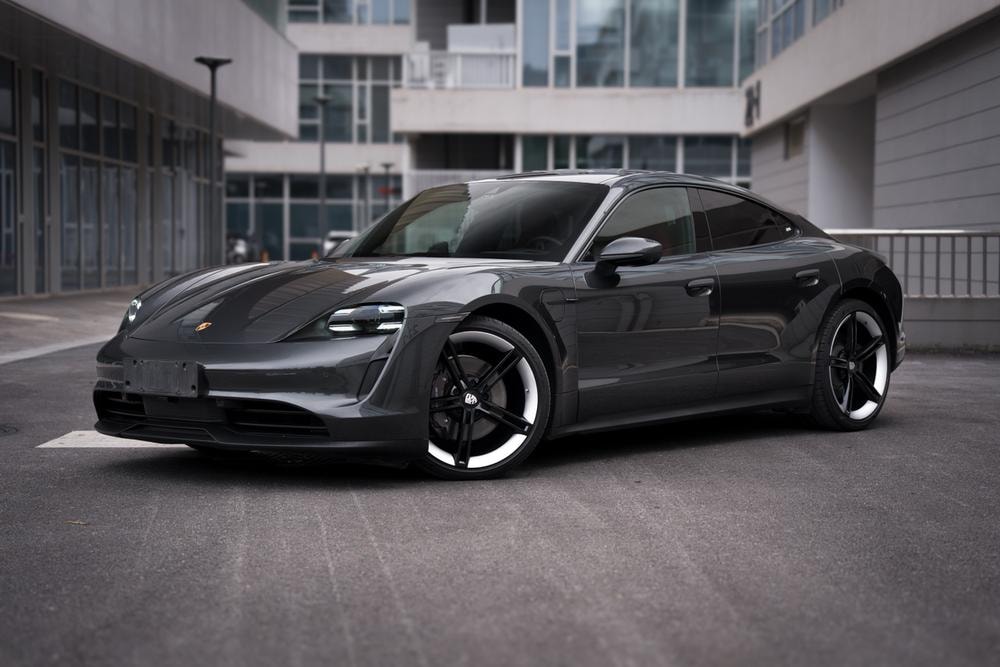 Porsche Taycan 2020 — фото автомобиля 1