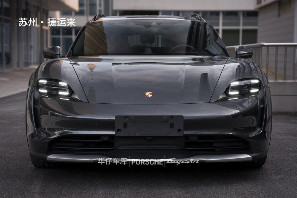 Porsche Taycan 2022 — фото автомобиля 1