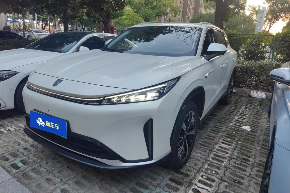Roewe D5X DMH 2024 — фото автомобиля 1