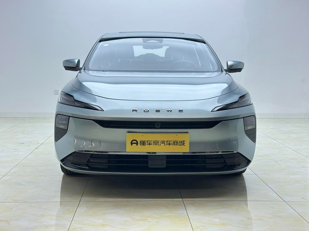 Roewe D6 2025 — фото автомобиля 1