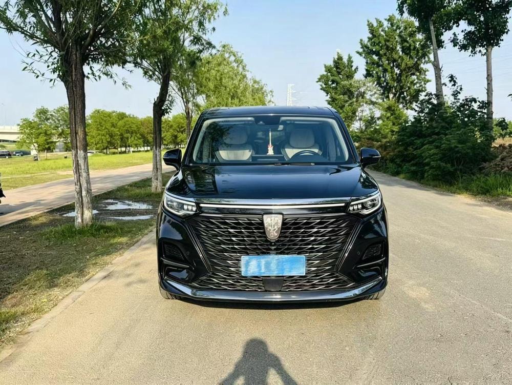 Roewe iMAX8 2021 — фото автомобиля