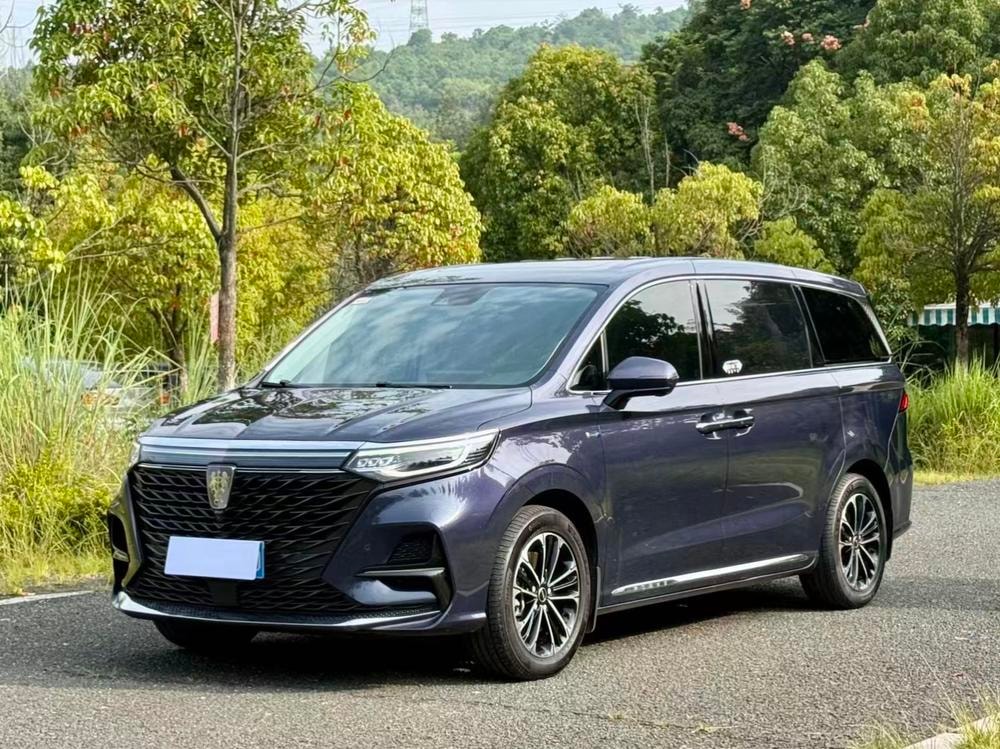 Roewe iMAX8 2021 — фото автомобиля