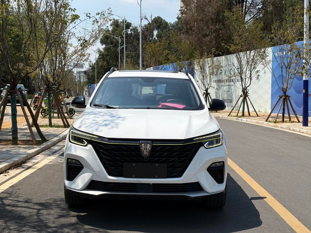 Roewe RX5 2020 — фото автомобиля