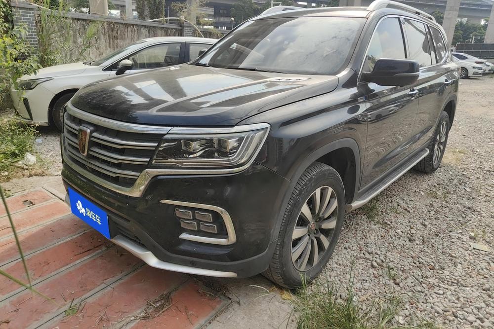 Roewe RX8 2018 — фото автомобиля 1