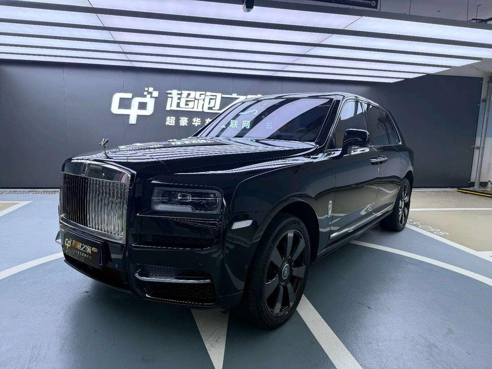 Rolls-Royce Cullinan 2023 — фото автомобиля