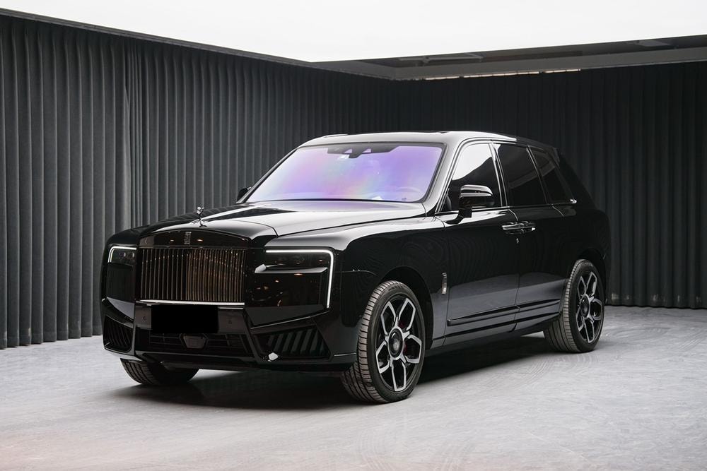 Rolls-Royce Cullinan 2018 — фото автомобиля 1