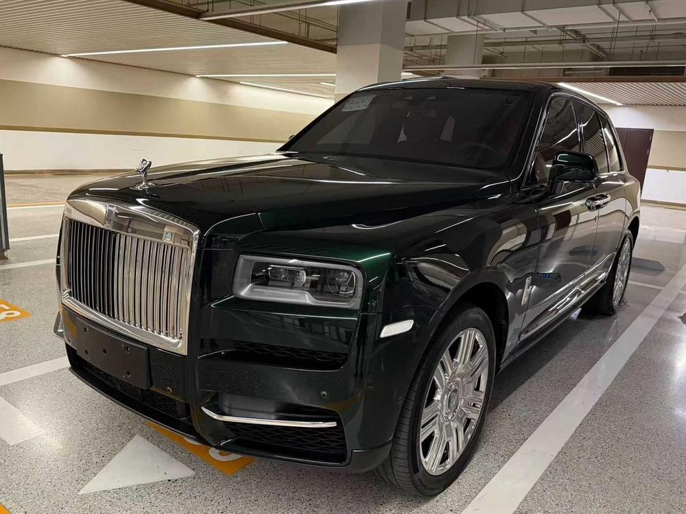 Rolls-Royce Cullinan 2018 — фото автомобиля 1