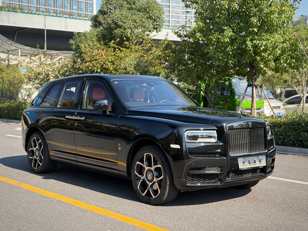 Rolls-Royce Cullinan 2020 — фото автомобиля 1