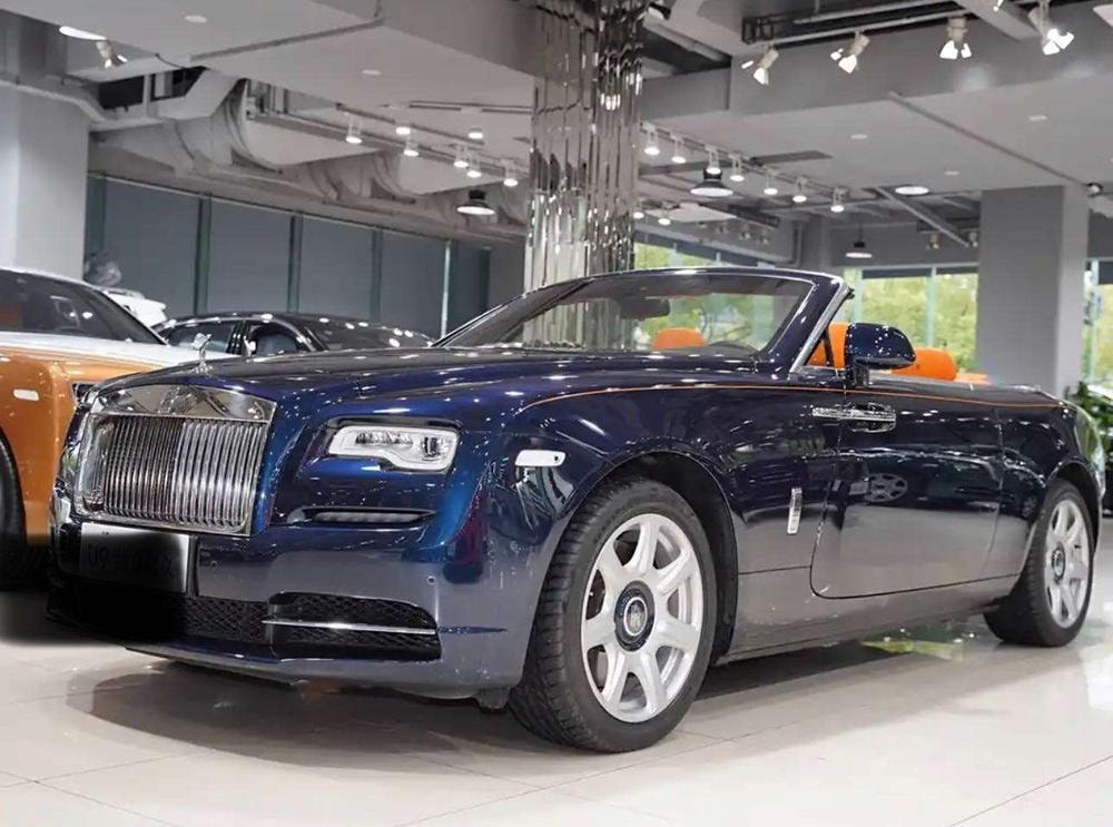 Rolls-Royce Dawn 2015 — фото автомобиля