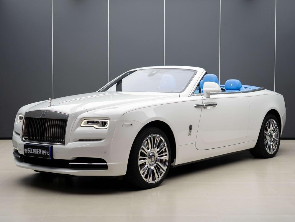 Rolls-Royce Dawn 2018 — фото автомобиля 1