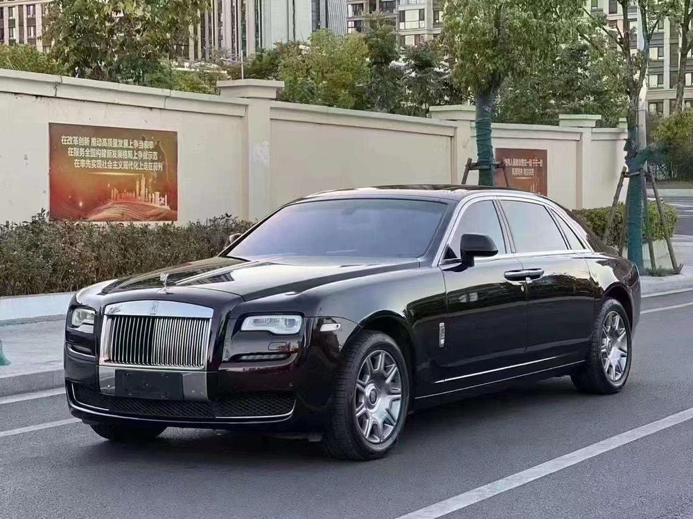 Rolls-Royce Ghost 2015 — фото автомобиля