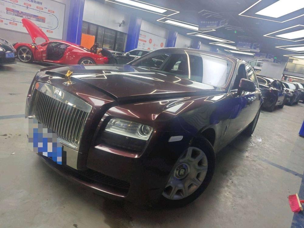 Rolls-Royce Ghost 2014 — фото автомобиля