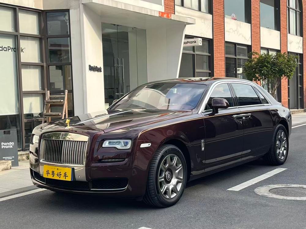 Rolls-Royce Ghost 2015 — фото автомобиля 1