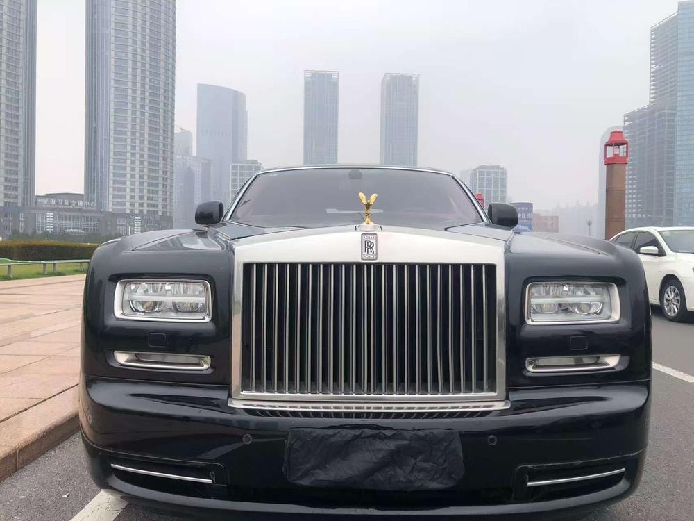 Rolls-Royce Phantom 2013 — фото автомобиля
