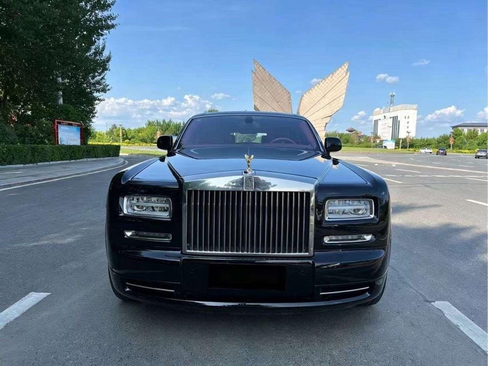 Rolls-Royce Phantom 2013 — фото автомобиля 1