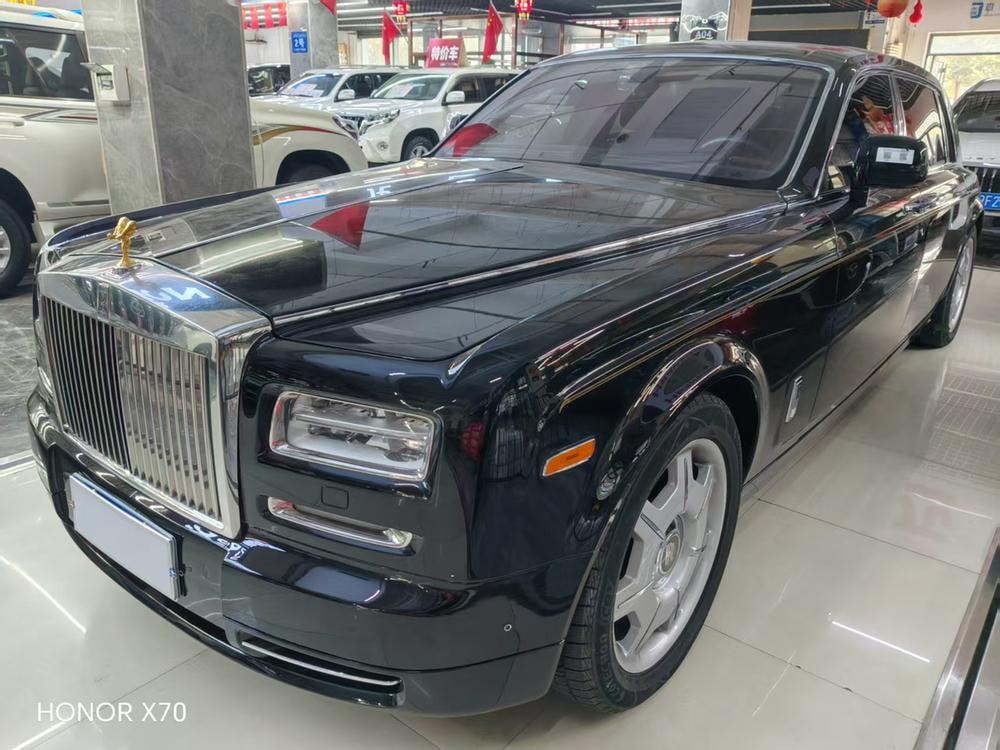 Rolls-Royce Phantom 2013 — фото автомобиля 1