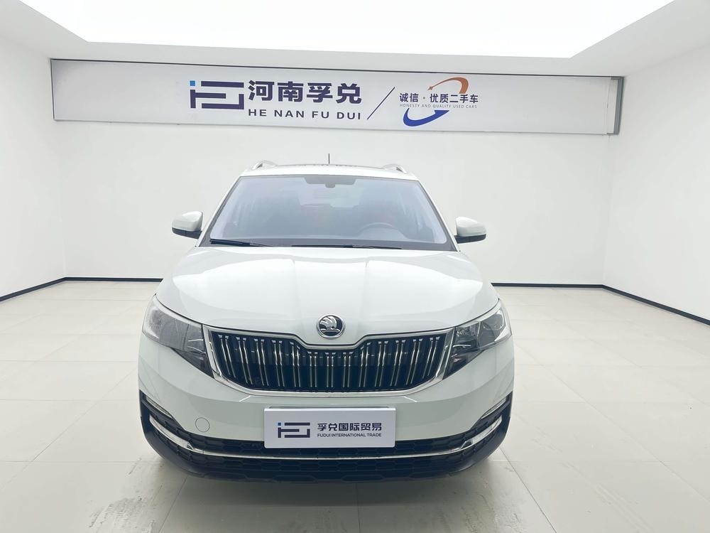 Skoda Kamiq 2023 — фото автомобиля