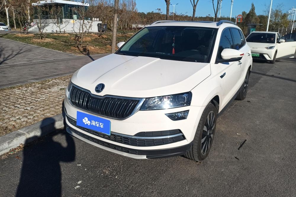 Skoda Karoq 2021 — фото автомобиля