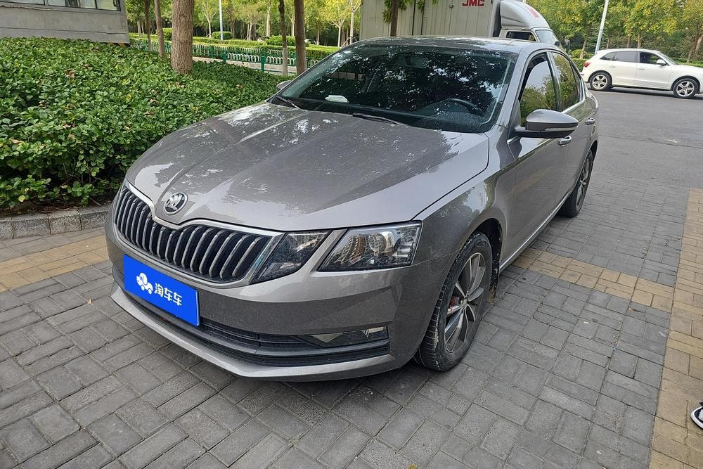 Skoda Octavia 2021 — фото автомобиля
