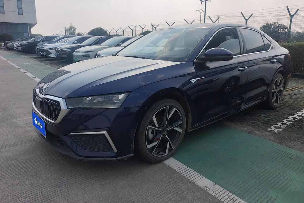 Skoda Octavia 2021 — фото автомобиля