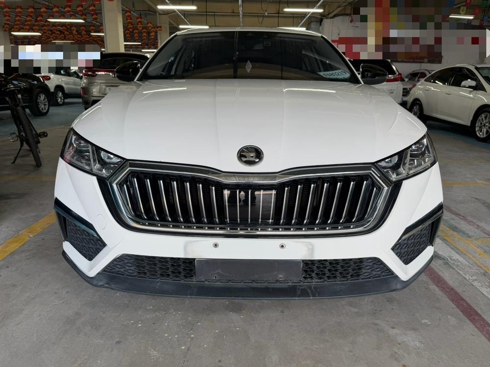 Skoda Octavia 2021 — фото автомобиля