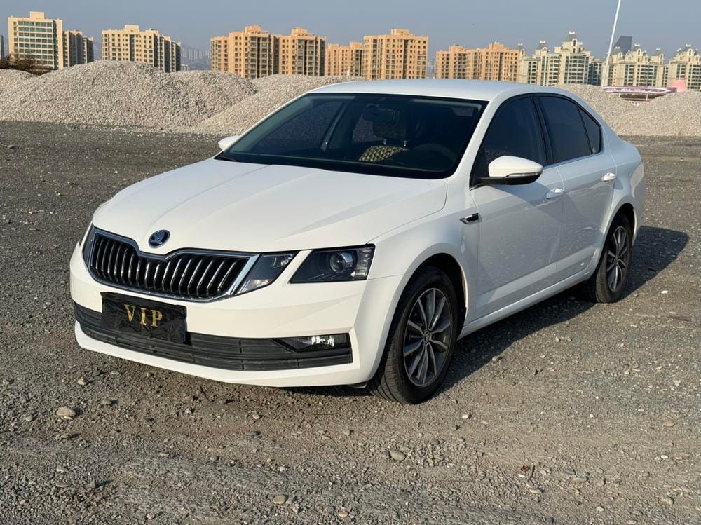 Skoda Octavia 2018 — фото автомобиля