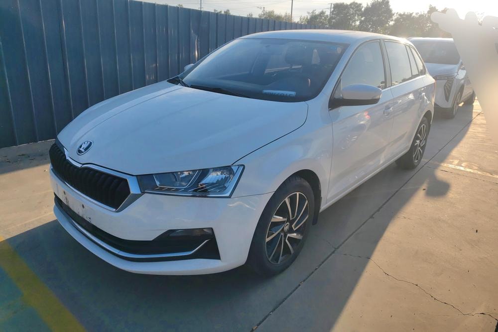 Skoda Rapid Spaceback 2020 — фото автомобиля