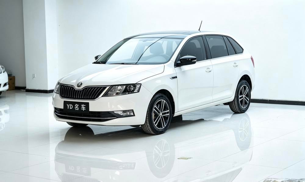 Skoda Rapid Spaceback 2018 — фото автомобиля